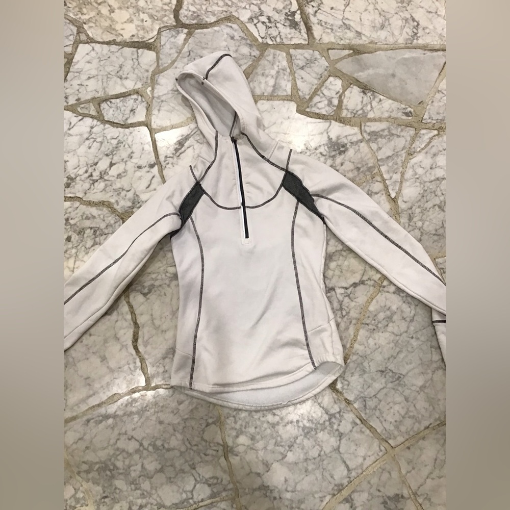 Avalanche sweater